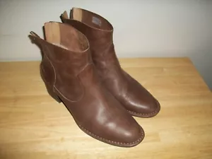 Ugg Bandara Leather Ankle Boot Back Zip Style 1098310 BROWM -Size 12-Sharp-Sexy - Picture 1 of 6