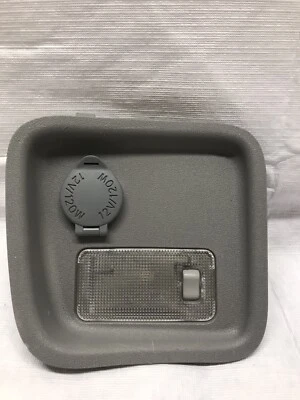 TOYOTA SIENNA 2011-20 panel trasero derecho cuarto toma de corriente moldura OEM Foto 1 de 4