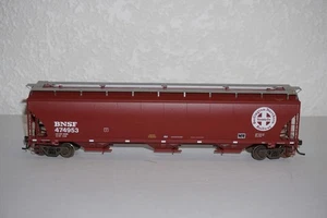 ¿Athearn escala HO Génesis? Tolva cubierta de 3 bahías BNSF #474953 - Imagen 1 de 5