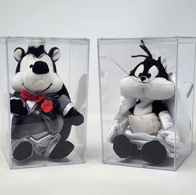 Vintage 1999 Warner Bros Studio Pepe Le Pew Groom Penelope Bride Plushes + Cases - Image 1 of 4