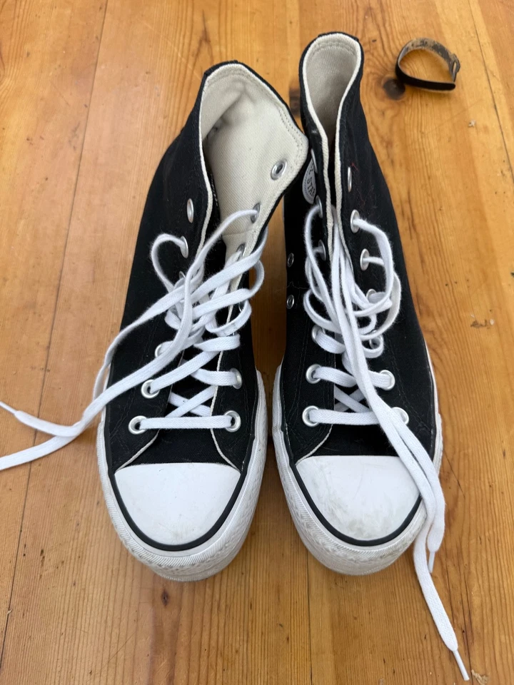 Women Converse Chuck Taylor All Star Lift Platform High Hi Top SZ 7 A4 - Image 1 of 4