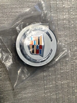 CADILLAC SRX DTS XLR STS CTS ATS XTS CENTER CAP 9596628 9597375 2.625" INCH WIDE - Image 1 of 3