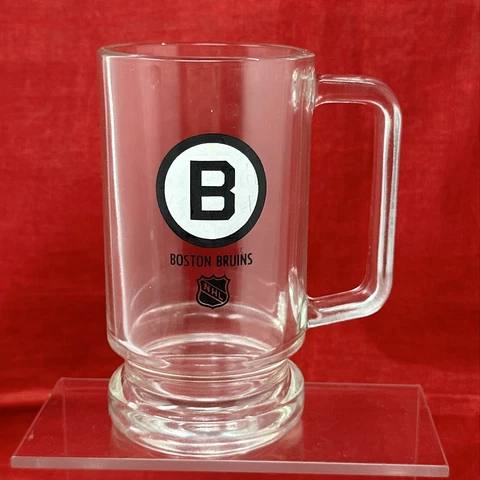 NHL Boston Bruins Old School VTG Logo on a Clear Glass Beer Stein Mug Cover