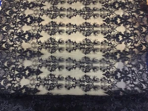 Hardy'sTextile 100% Poly Tulle /Mesh Fabric with Embroidered Flowers - Bild 1 von 5