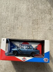 Máquinas Datsun 510 1970 azul metálico 1/24 M2 diecast 40300-101 nuevo aspecto 2023 - Imagen 1 de 11