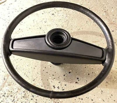 福特 Capri MK2 1974-77 钢圈皮革黑色+保护套/垫 74EB-3600-DAFA NOS — 第 1/4 张图片