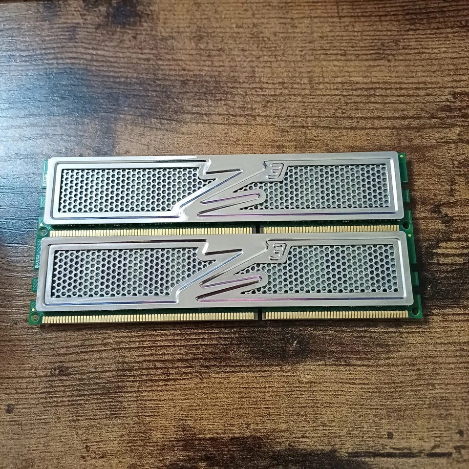 RAM OCZ Platinum - DDR3 1333Mhz  - 2x2GB - PC3-10666 - Immagine 1 di 2