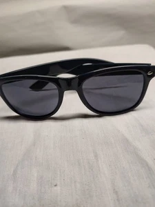Lifetime Swim 400UV Sonnenbrille Klappbügel Optik Qualität - Bild 1 von 7