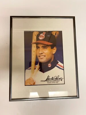 Sandy Alomar Jr  Signed 8x10 Photo w Frame MLB Cleveland Indians - Image 1 of 3