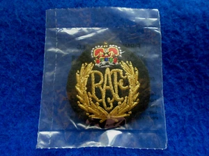 NEW ROYAL AIR FORCE, RAF GOLD THREAD PADDED CLOTH CAP BADGE IN SEALED FIRMIN BAG - Picture 1 of 2