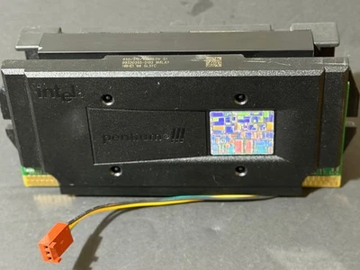 Intel pentium III 450/512/100/2.0V S1 99330355 UOS W/HEATSINK & FAN RARE QTY-1 - Image 1 of 3