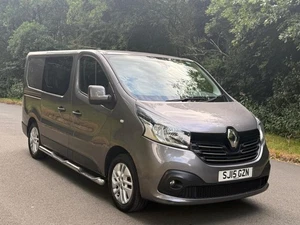 2015 Renault Trafic 1.6 dCi 27 Sport Crew Van SWB Euro 5 5dr WINDOW VAN Diesel M - Picture 1 of 24