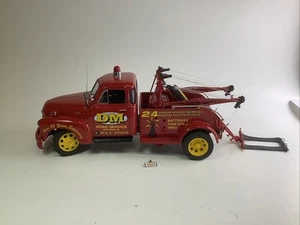 Danbury Mint 1953 Chevrolet Wrecker DM Road Service 1:24 Red No Box - Picture 1 of 8