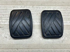 Suzuki Swift Samurai Sidekick Geo Metro Brake Clutch Pedal Pad Covers x2 Used - Bild 1 von 2