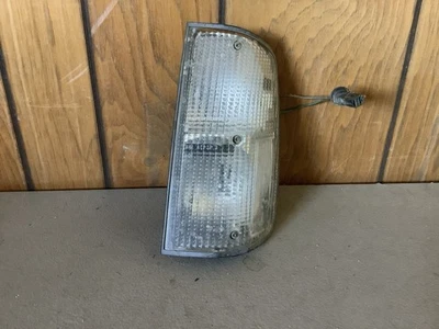 1991 年沃尔沃 240 司机侧 CIBIE 8076 转向信号灯 ((R1-170)) — 第 1/4 张图片