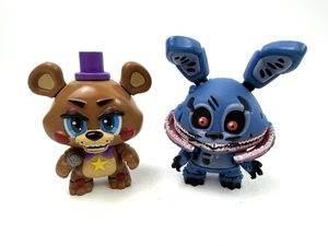 Mini figuras misteriosas Funko Five Nights at Freddys estrella de rock Freddy Twisted Bonnie - Imagen 1 de 7