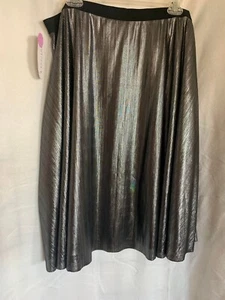NWT Boutique Silver Metallic Skirt Size 2X - Picture 1 of 6