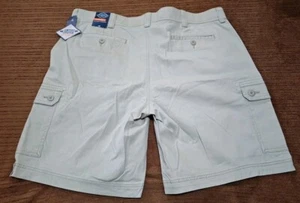 St Johns Bay Shorts Mens 44 Comfort Stretch Cargo Pocket Casual Flex Beige NWT - Picture 1 of 8