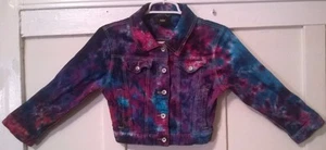 Recycelte Batik OBEY Jeansjacke kleine Knopfleiste 99% Baumwolle 4 Taschen - Bild 1 von 6