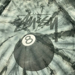 VTG Stussy 8 Ball Crew Mens Sweatshirt Medium Gray Spiral Tie Dye Distressed Y2K - Picture 1 of 12