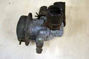 Toyota - Land Cruiser - FJ62 - FJ60 - Air Valve Switch - 25710-61030 - Picture 1 of 3