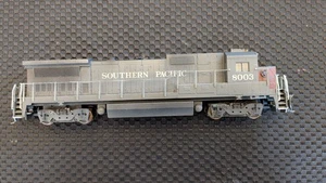Walthers HO Diesel GE Dash 8-40B, Southern Pacific #8003 DCC, Runs good - Picture 1 of 6
