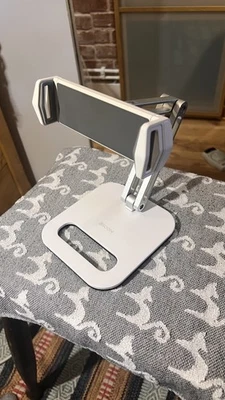 Supporto Tablet Alluminio 360° Pieghevole Supporto Scrivania per iPad iPhone Samsung - Immagine 1 di 4