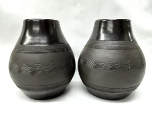 PAIR BLACK WARE ROMANIA POTTERY VASES BLACKWARE 4", WAVY LINES PATTERN - Picture 1 of 12