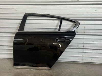 Carcasa de puerta trasera izquierda Kia K900 2015-2017 OEM PINTURA NEGRA CÓDIGO: ABP Foto 1 de 4