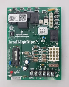 White-Rodgers Emerson CNT05165 50A65 476 08 Integrated Furnace / Fan Control - Picture 1 of 14