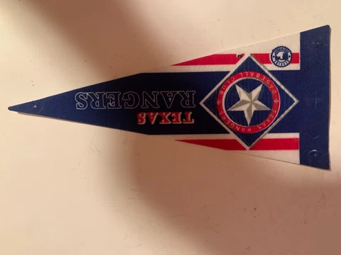 VNTG TEXAS RANGERS  PENNANT MINI  FELT 9" LONG OFFICIALLY LICENSED BASEBALL Cover