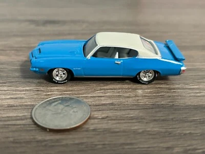 Pontiac GTO 1971 azul Johnny Lightning - neumáticos de goma 1:64 Foto 1 de 4