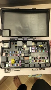 Dodge Durango Fuse Relay Power Distribution Box Module OEM 2021-23 - Bild 1 von 4