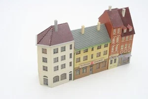 Faller Straßenzug mit Beleuchtung 3-teilig Spur H0 -sehr schön gebaut- - Bild 1 von 4