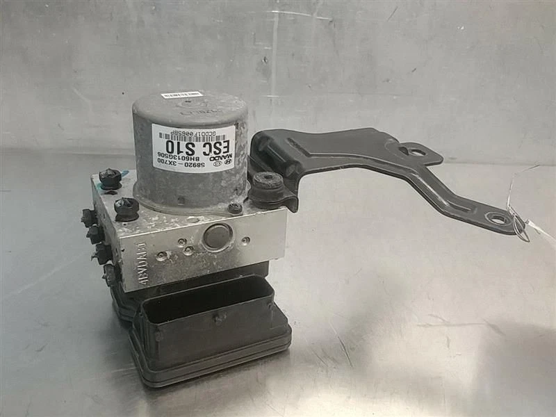 Насос привода антиблокировочного тормоза Hyundai Elantra ABS 2011-2013 - Изображение 1 из 4