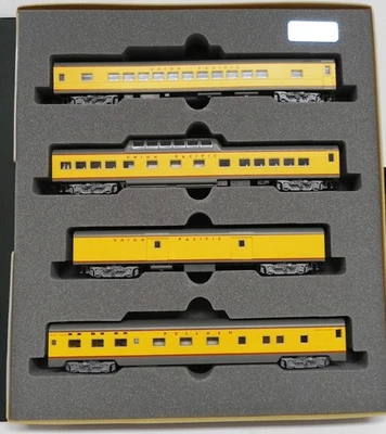 KATO N Scale, Smooth Side Passenger Cars, 4 Pcs #106-024, Union Pacific, Lighted - Image 1 of 4