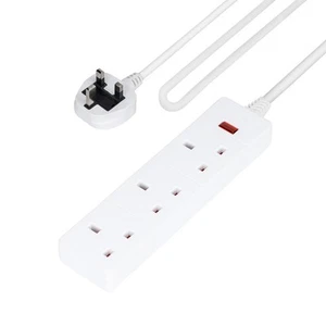 GEEPAS 3 Gang Extension Lead, 3M Cable Wall Mountable & Multi Socket Mains Strip - Picture 1 of 8