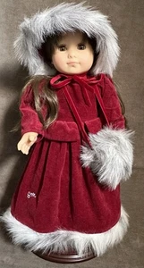 Vintage Gotz Puppe 16 Zoll West Germany weißer Körper roter Samt Pelz Wintermantel - Bild 1 von 19