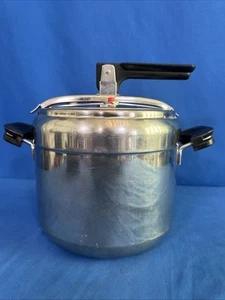 Pentola a Pressione Aeternum Inox 18/10 Acciaio Inox 4qt con Coperchio Made In Italy - Foto 1 di 10