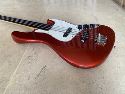 Jazz Bass ’65 Replica – Candy Apple Red, Nitro - Fretless conical fretboard  - Bild 1 von 4