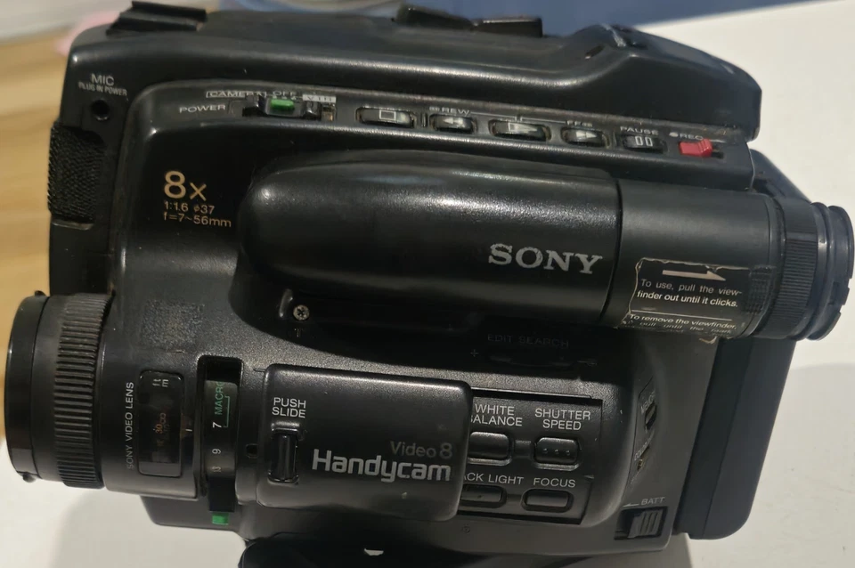 Sony Handycam CCD-TR50E Video8 Camcorder AF CCD 8x Zoom Vintage Camera - image 1 of 4