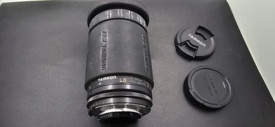 Tamron AF 70-300mm f/4.0-5.6 Di LD Tele-Macro Zoom Lens - Image 1 of 4