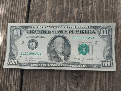 Series 1977 $100 Old Vintage One Hundred Dollar Bill in Excellent Condition! - Image 1 of 4