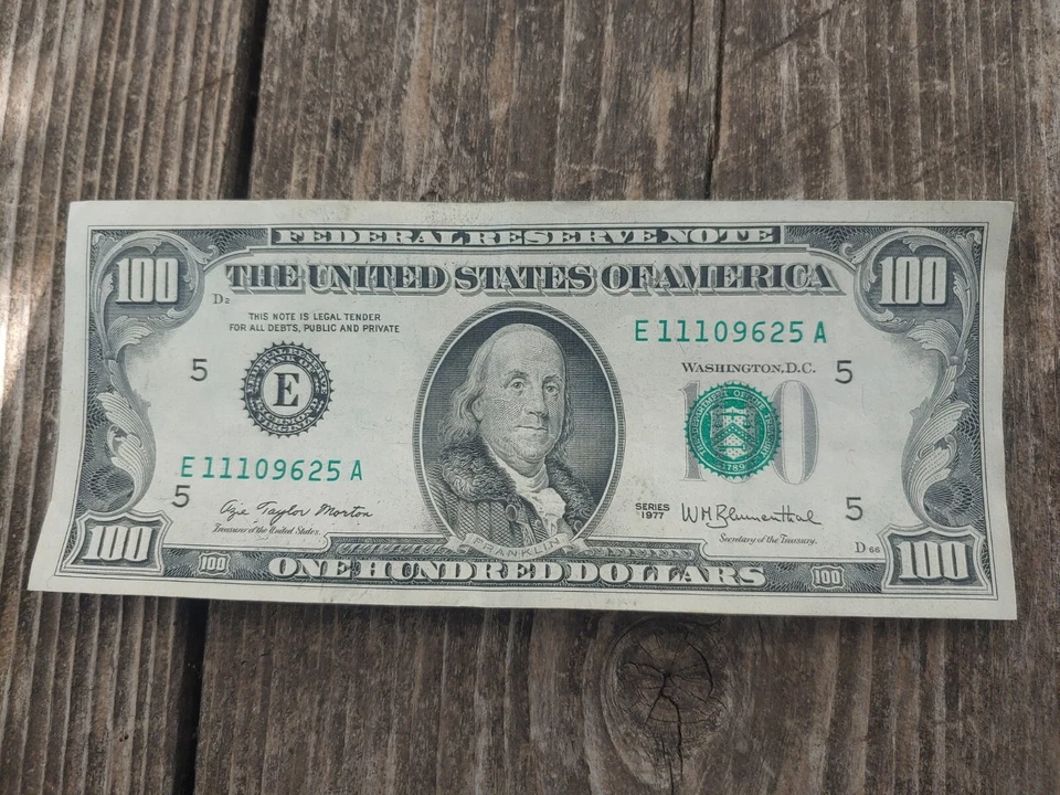 Series 1977 $100 Old Vintage One Hundred Dollar Bill in Excellent Condition! - Image 1 of 4