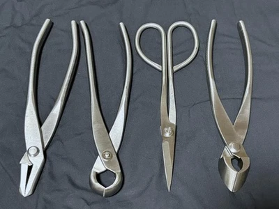 Juego de herramientas de bonsái japonés de 4 piezas sin usar incluye sin usar pero tiene arañazos menores Foto 1 de 4