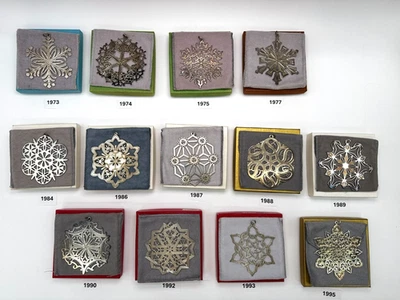 Adornos anuales de MMA de plata esterlina The Met Snowflake 1973-1995 Foto 1 de 4