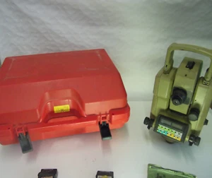 Totalstaion WILD T 1000 leica + Koffer - Bild 1 von 15