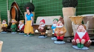 BIANCANEVE E I SETTE 7 NANI GRANDI CM. 65-110 PER ESTERNO GIARDINO CEMENTO MARMO - Foto 1 di 2