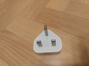 GENUINE APPLE 3-PIN USB POWER ADAPTORS / CHARGING SOCKETS (RRP £38) - Zdjęcie 1 z 1