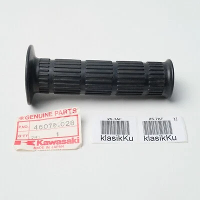 Empuñadura izquierda genuina Kawasaki KZ200 KZ250 KV KH 100 400 500 900 S1 S3 H1 Foto 1 de 4